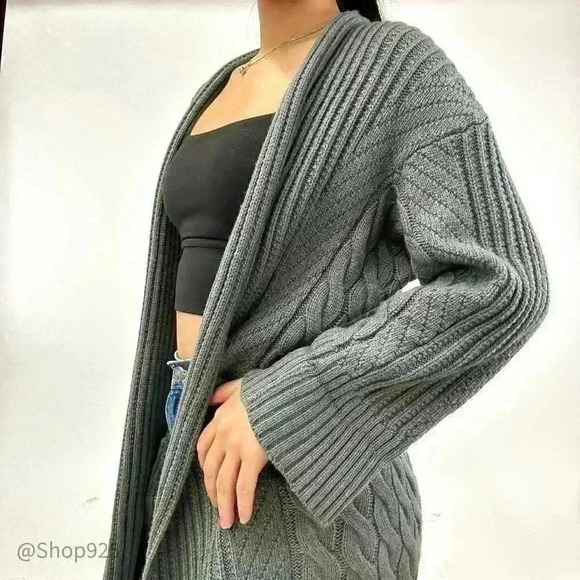 Women's Knit Grey Pattern Sweater cardigan - Picture 4 of 5